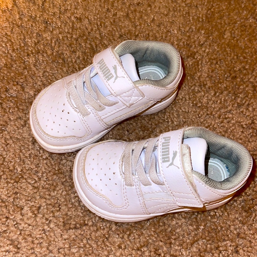 Toddler puma tennis shoes